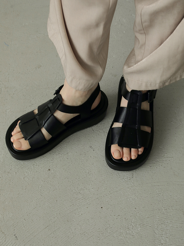 Black tea platform sandal｜Can be delivered｜アマイルオンラインショップ